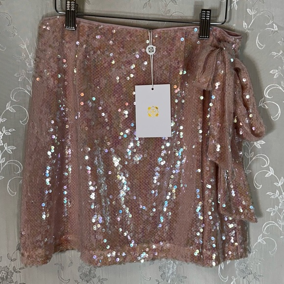Wayf Blush Pink “For Keeps” Sequin Wrap Mini Skirt Size Medium NWT - Picture 5 of 6